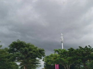 儋州天气，热而不燥，雨亦有情