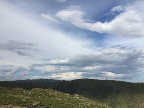 新疆旅游攻略，穿越天山的极致之旅，一篇带你玩转西域秘境