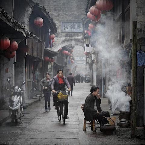 到临海的第一天，我便领教了这座小城天气的脾气