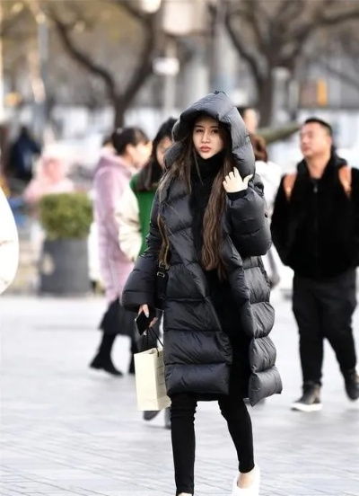 北京天气穿什么衣服？一份四季穿搭指南，让你从容应对一天两季