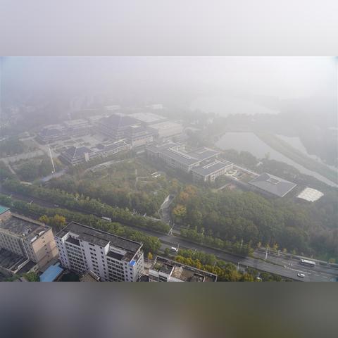 武汉天气15天，从一秒入冬到随机播放，在江城的天气变幻中读懂生活